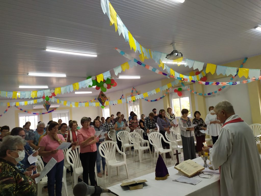 FESTAS JUNINAS DO CRAS COLORADO EM FOCO